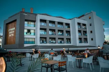C ISTANBUL HOTEL Restaurants