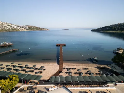 FLEUR BAY RESORT (ex.CACTUS FLEUR BEACH) Pools & Beach