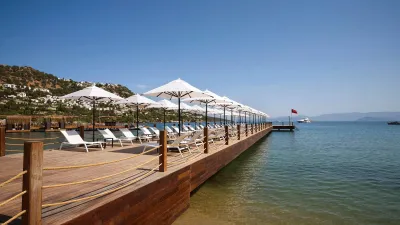 CAJA BY MAXX ROYAL Pools & Beach