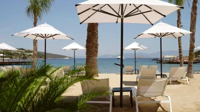 CAJA BY MAXX ROYAL Pools & Beach