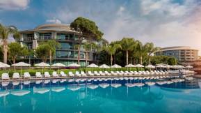 CALISTA LUXURY RESORT Pools & Beach