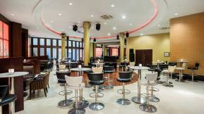 CALISTA LUXURY RESORT Bars