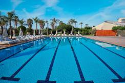 CALISTA LUXURY RESORT Pools & Beach