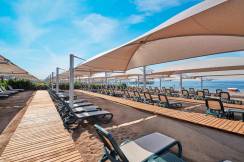CALISTA LUXURY RESORT Pools & Beach