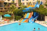 CAMYUVA BEACH HOTEL Pools & Beach