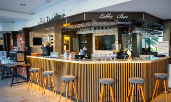 CAMYUVA BEACH HOTEL Bars