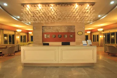 CAN GARDEN BEACH Lobby