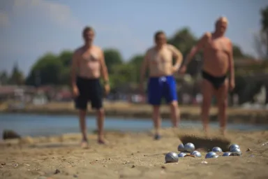 CAN GARDEN BEACH Activities