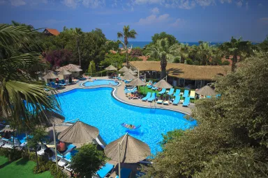 CAN GARDEN BEACH Pools & Beach