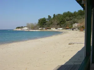 CAPTAINS BEACH BOUTIQUE APARTMENTS Pools & Beach