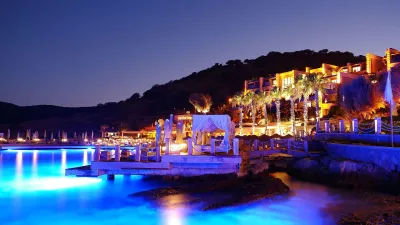 CARESSE A LUXURY COLLECTION RESORT-SPA Pools & Beach