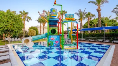 CARETTA BEACH HOTEL Pools & Beach