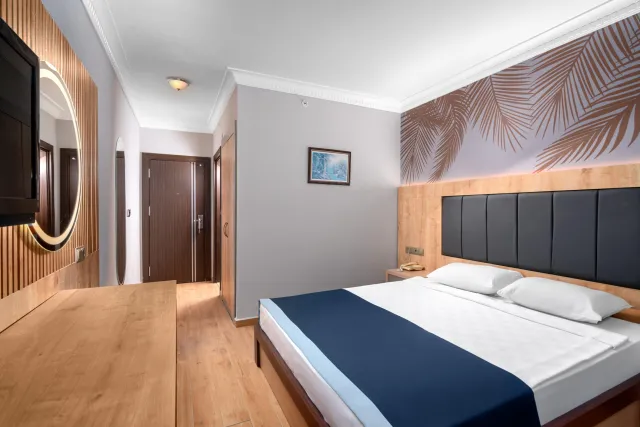 CARETTA BEACH HOTEL Rooms