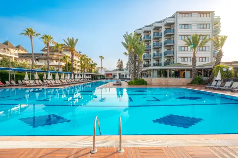 CARETTA BEACH HOTEL Pools & Beach