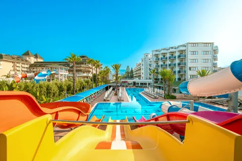 CARETTA BEACH HOTEL Pools & Beach