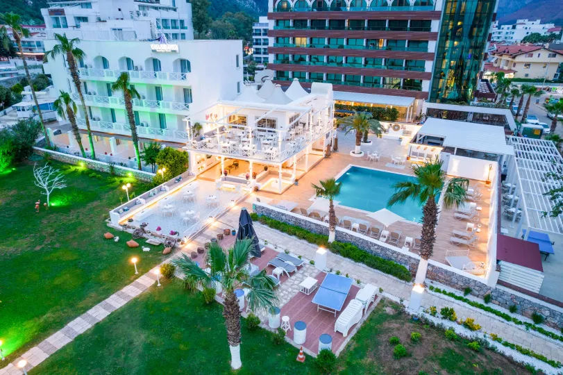 CASA BLANCA BEACH HOTEL 13+ General Images