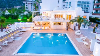 CASA BLANCA BEACH HOTEL 13+ Pools & Beach
