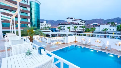CASA BLANCA BEACH HOTEL 13+ Restaurants