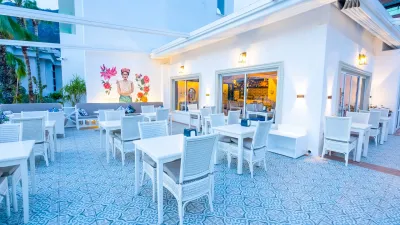 CASA BLANCA BEACH HOTEL 13+ Restaurants