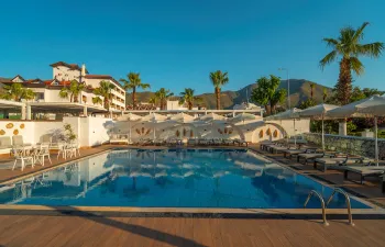 CASA BLANCA BEACH HOTEL 13+ Pools & Beach