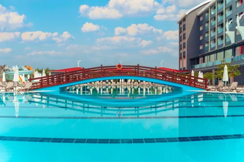 CASA FORA BEACH RESORT Pools & Beach