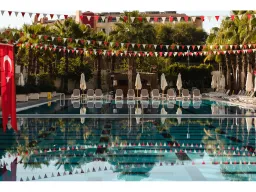 CASTIVAL HOTEL Pools & Beach