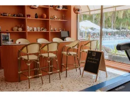CASTIVAL HOTEL Bars