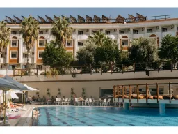 CASTIVAL HOTEL Pools & Beach