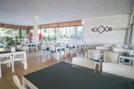 CASTLE PARK HOTEL Restaurants