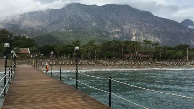 CHAMPION HOLIDAY VILLAGE Pools & Beach