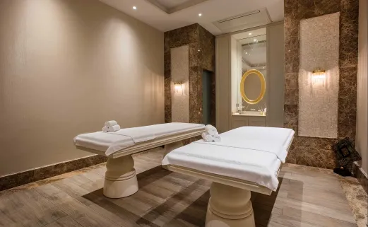 CHARISMA DELUXE HOTEL Spa
