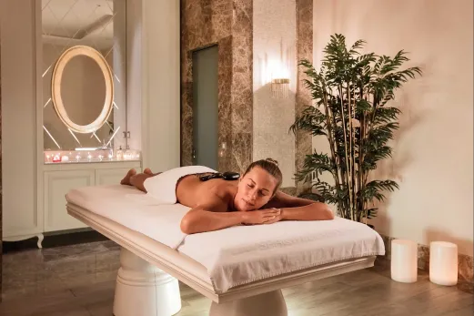 CHARISMA DELUXE HOTEL Spa