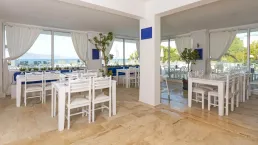 CHARM BEACH HOTEL Restaurants