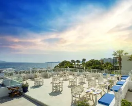 CHARM BEACH HOTEL Restaurants