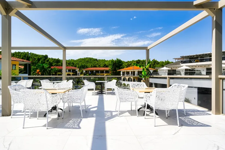 CHROUSSO VILLAGE HOTEL Bars