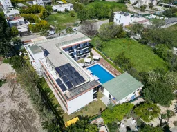 CINAR BOUTIQUE HOTEL Pools & Beach