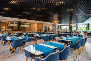 CITY POINT BEACH AND SPA HOTEL Restaurants