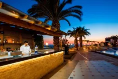 CITYS HILL HOTEL Restaurants