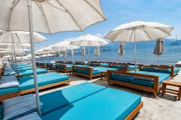 CLASS UNIQUE BEACH Pools & Beach