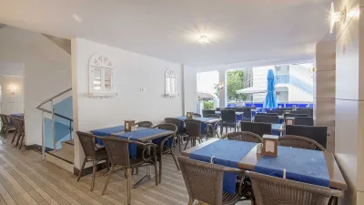 CLEOPATRA GOLDEN BEACH Restaurants