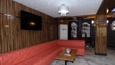 CLEOPATRA GOLDEN BEACH Bars