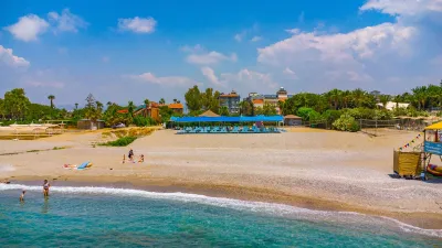 CLOVER MAGIC PARK BEACH Pools & Beach