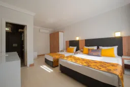 CLOVER MAGIC PARK BEACH Rooms