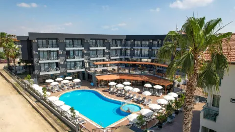 CLOVER MAGIC PARK SIDE HOTEL