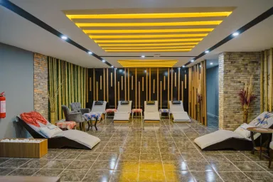 CLOVER MAGIC PARK SIDE HOTEL Spa