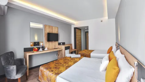 CLOVER MAGIC PARK SIDE HOTEL Rooms
