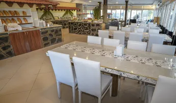 CLUB APERION BEACH HOTEL Restaurants