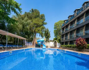 CLUB APERION BEACH HOTEL Pools & Beach