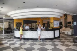 CLUB BAYAR BEACH HOTEL Lobby