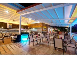 CLUB BELCEKIZ BEACH Restaurants